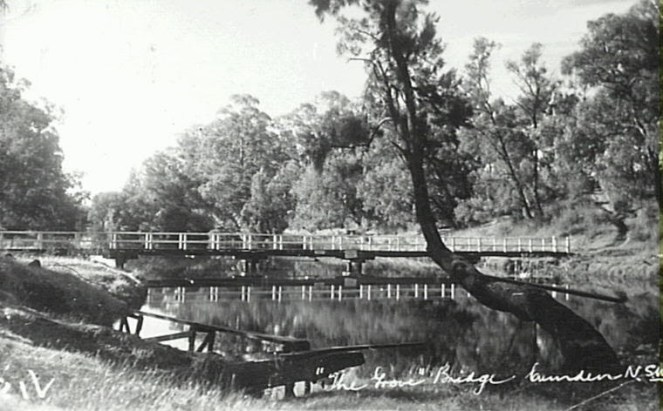 Little Sandy with footbridge across the Nepean River at Camden c.1950. Diving board in foreground. (Camden Images)