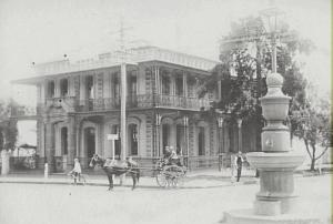 A 1915 view of Commercial Banking Co building at corner of Argyle and John Street Camden
