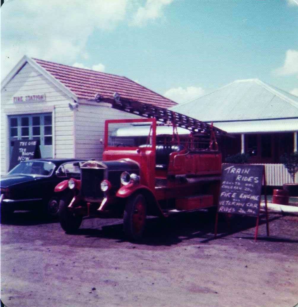 gmm-tearoomfireengine-rsanderson