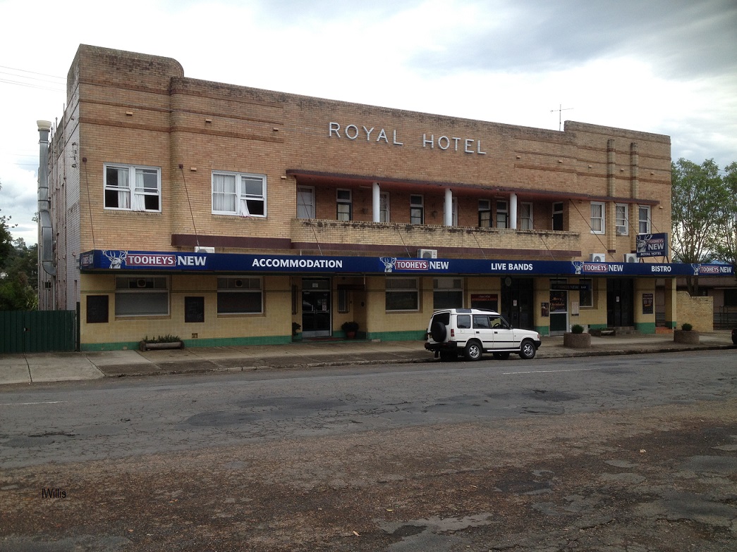Dungog Royal Hotel[1] 2017 IWillis