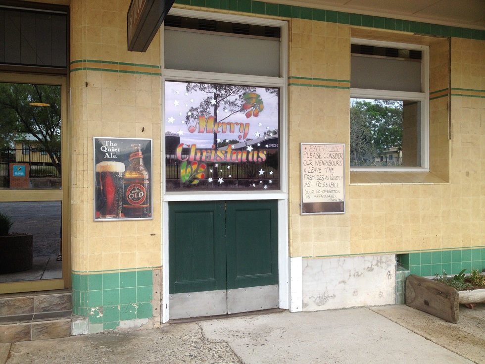 Dungog Royal Hotel[4] 2017 IWillis