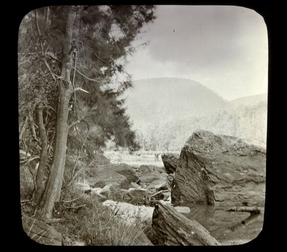 Burragorang V Wollondilly River SLV